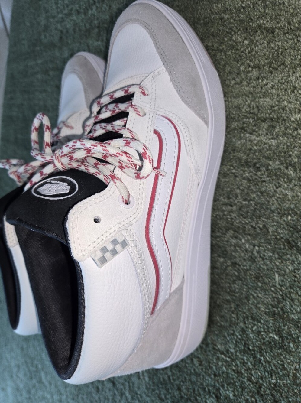 Vans Zahba Mid White, Gray & Black Skate Shoes with Red-Accent Laces Mens US 10 - Picture 4 of 9